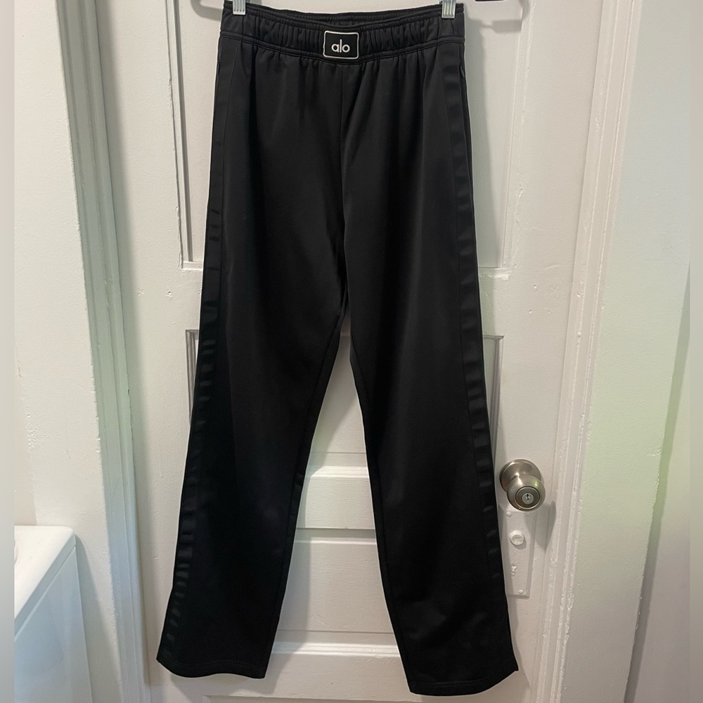 ALO Yoga | Courtside Black Fleece Lined Pant Straight Leg Split Ankle | Size S